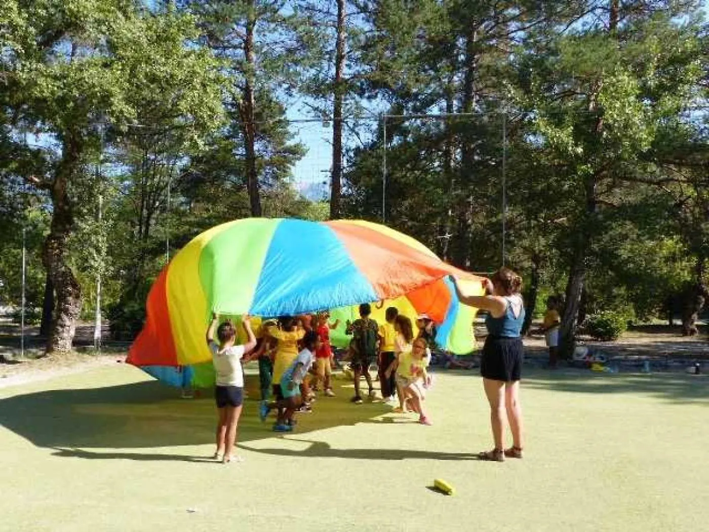 Camping 4 Etoiles - Piscine - Ccaific Die