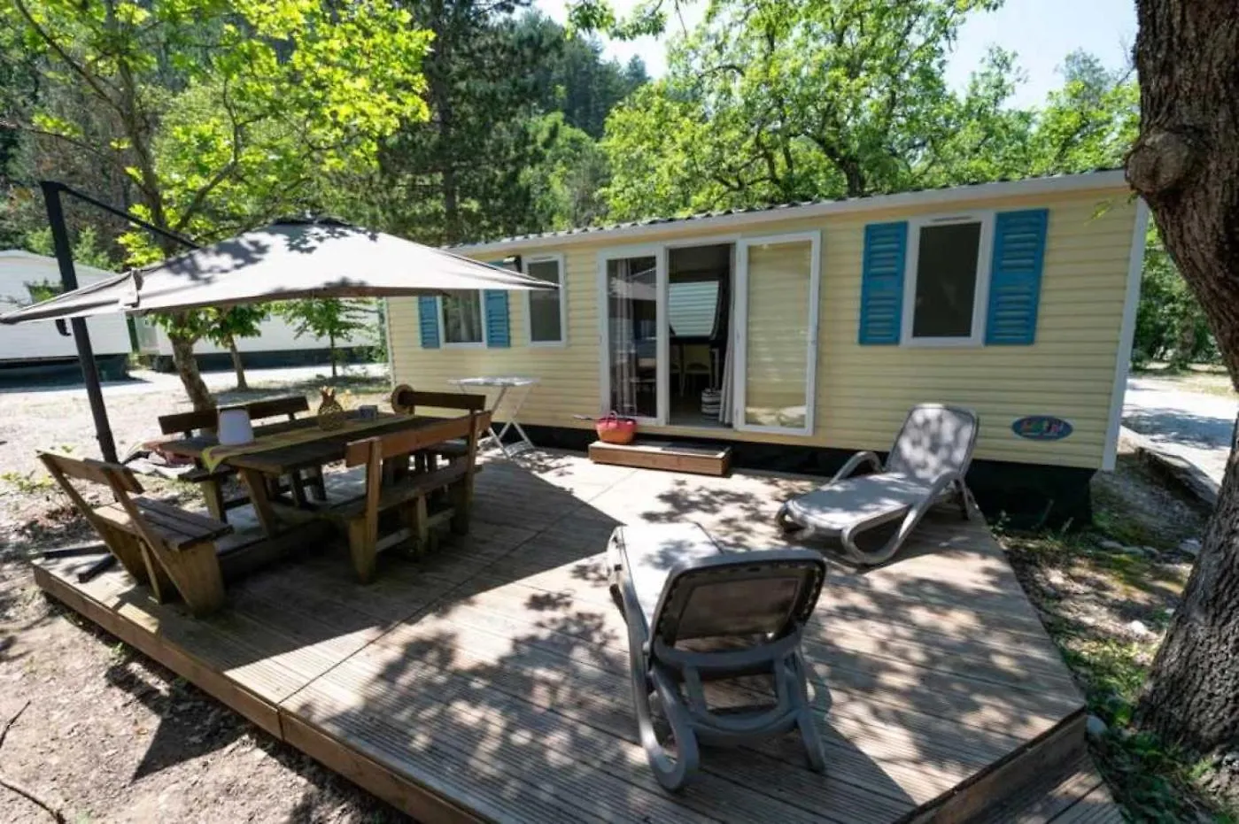 Campsite Camping 4 Etoiles - Piscine - Ccaific Die