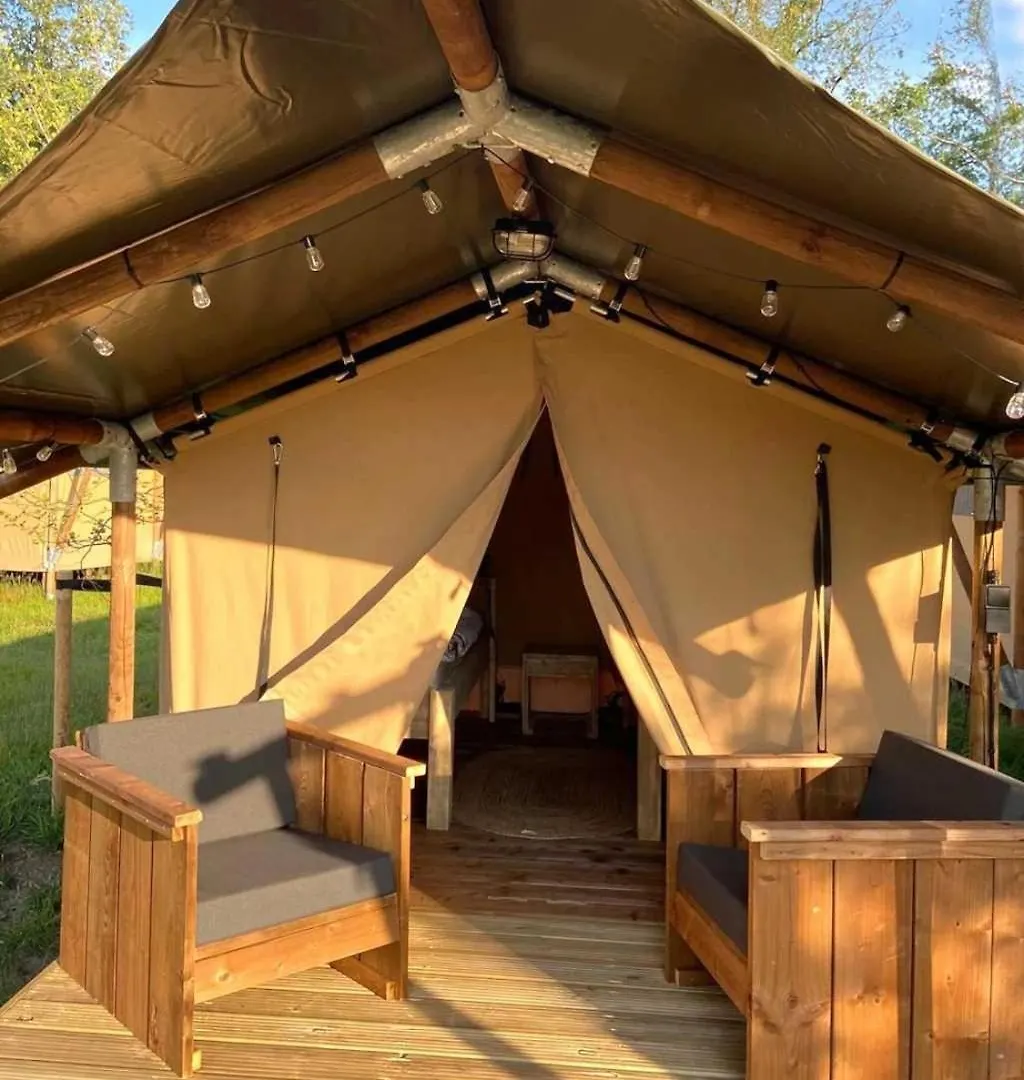 Camping 4 Etoiles - Piscine - Ccaific Die 0*,