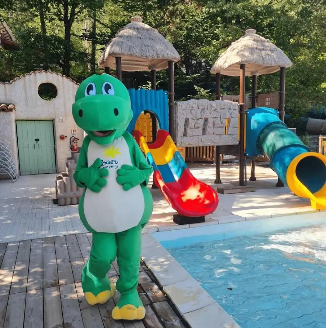 Camping 4 Etoiles - Piscine - Ccaific Die