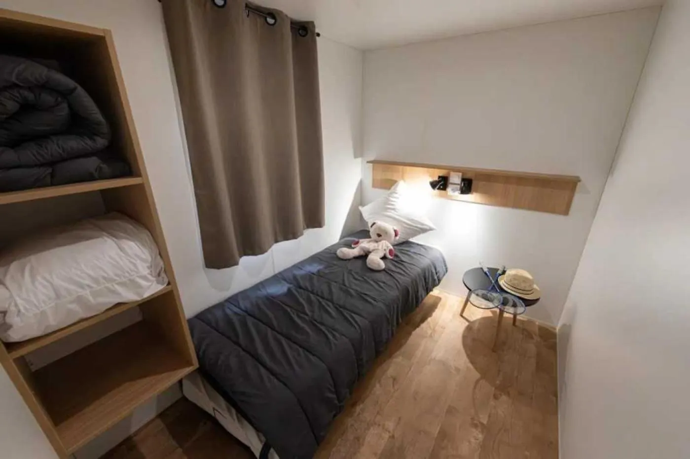 Camping 4 Etoiles - Piscine - Ccaific Die 0*,  France