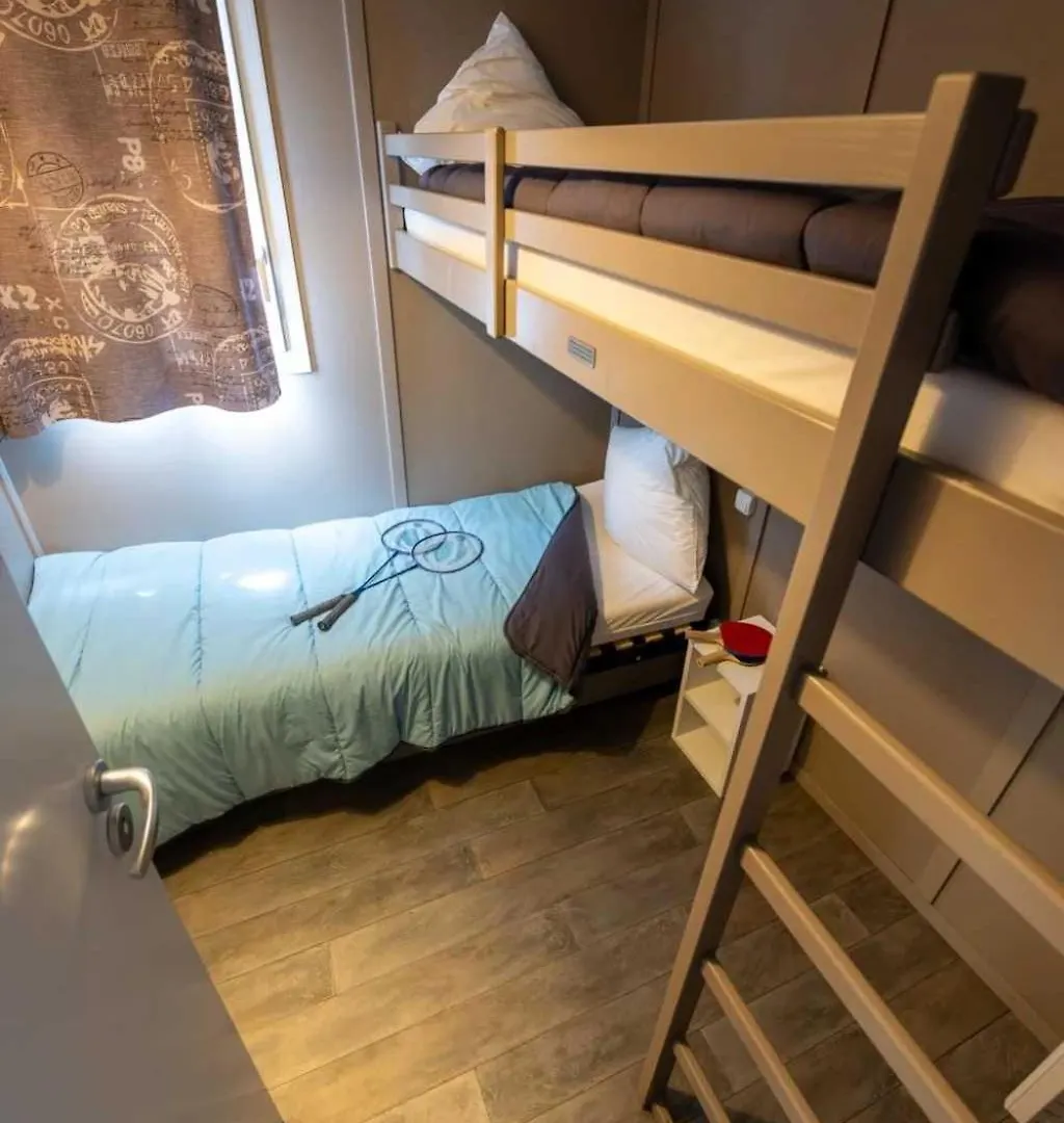Camping 4 Etoiles - Piscine - Ccaific Die 0*,  France